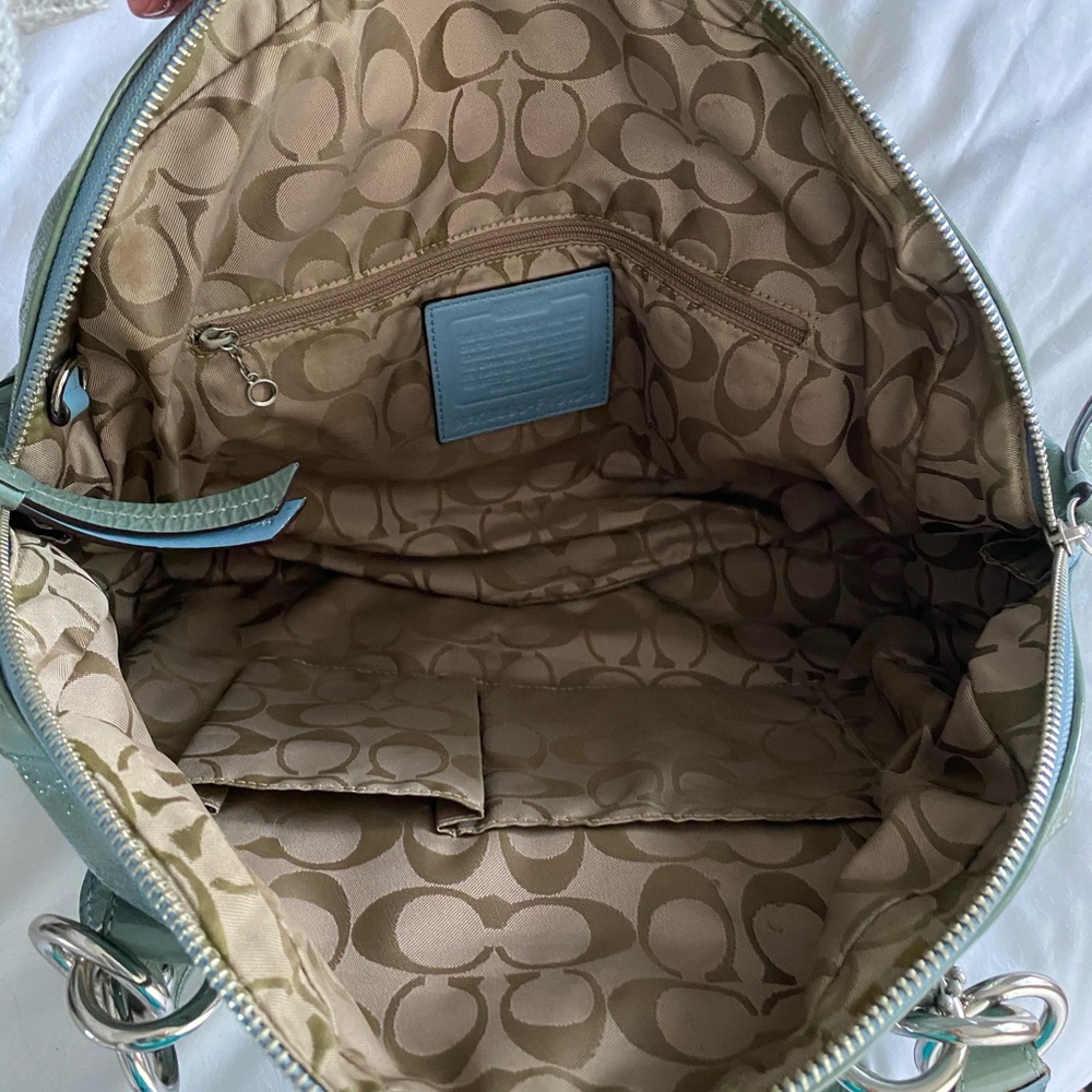COACH | Authentic Handbag - Picture 7 of 10